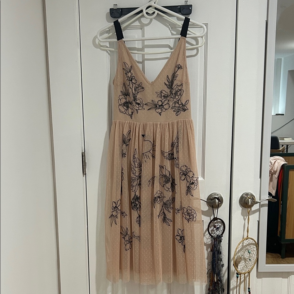 Express Beige Floral Midi Dress